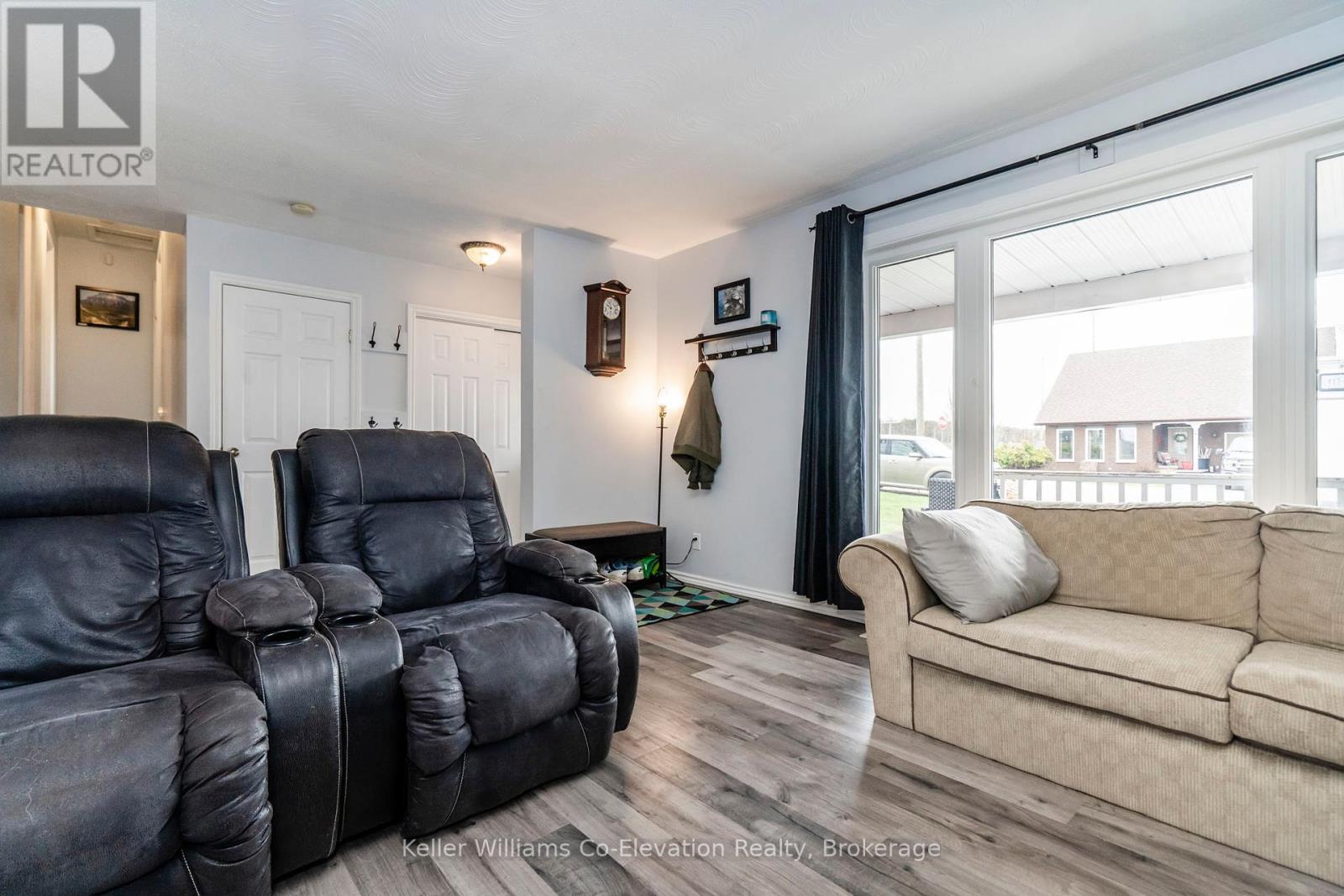 Photo 33 of 1 Bonaventure Place, Penetanguishene ON