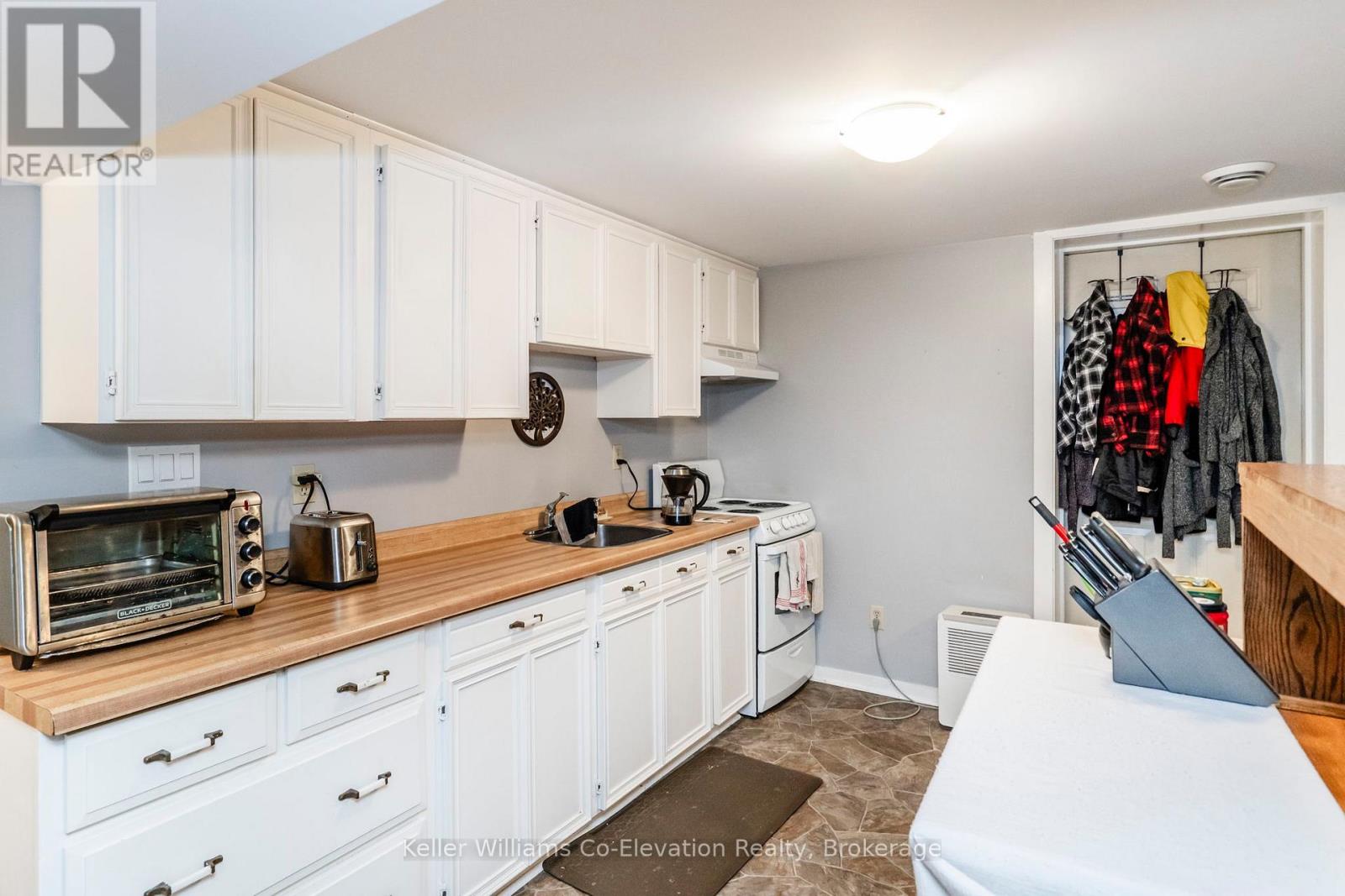 Photo 17 of 1 Bonaventure Place, Penetanguishene ON