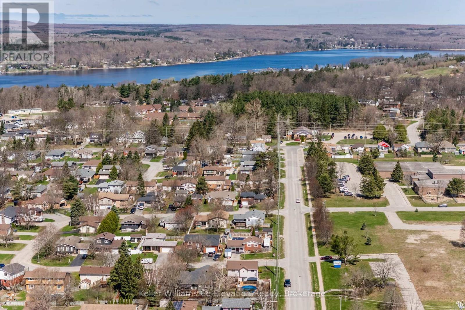 Photo 11 of 1 Bonaventure Place, Penetanguishene ON