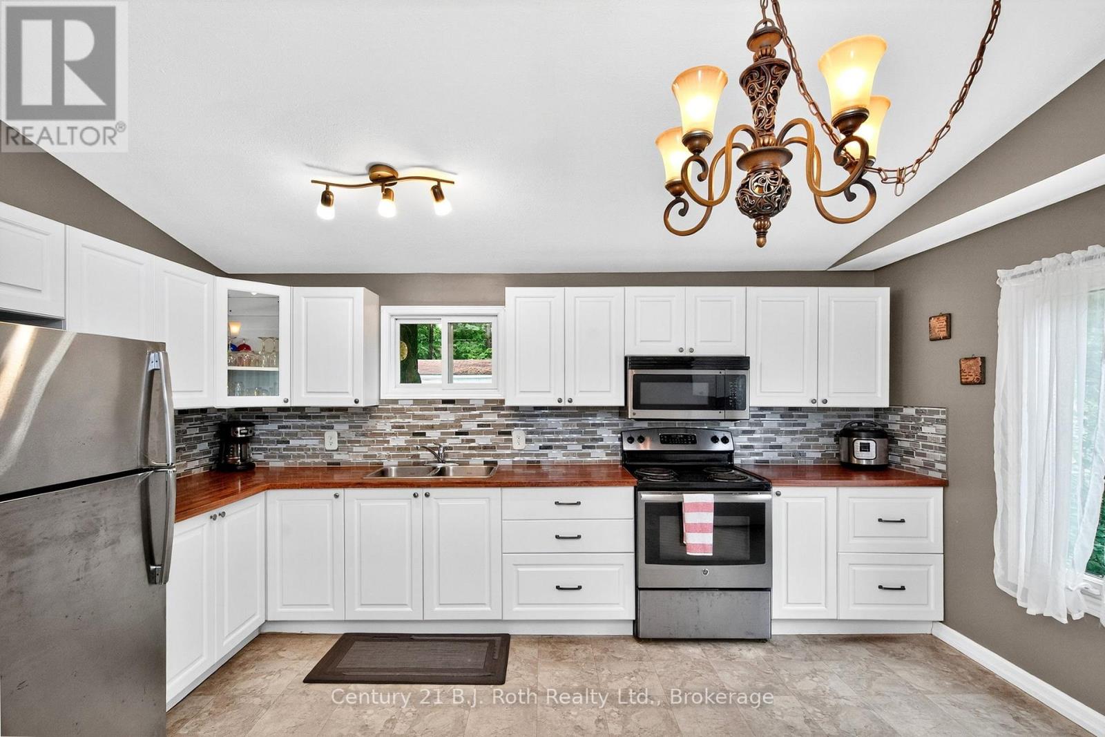 Photo 11 of 49 5263 Elliott Side Road, Tay ON