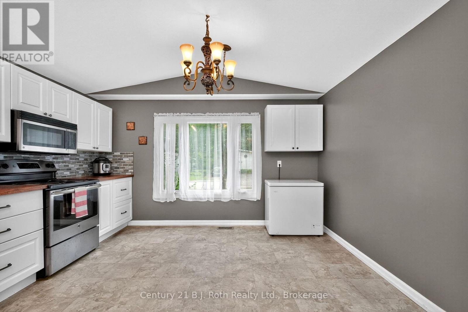 Photo 16 of 49 5263 Elliott Side Road, Tay ON