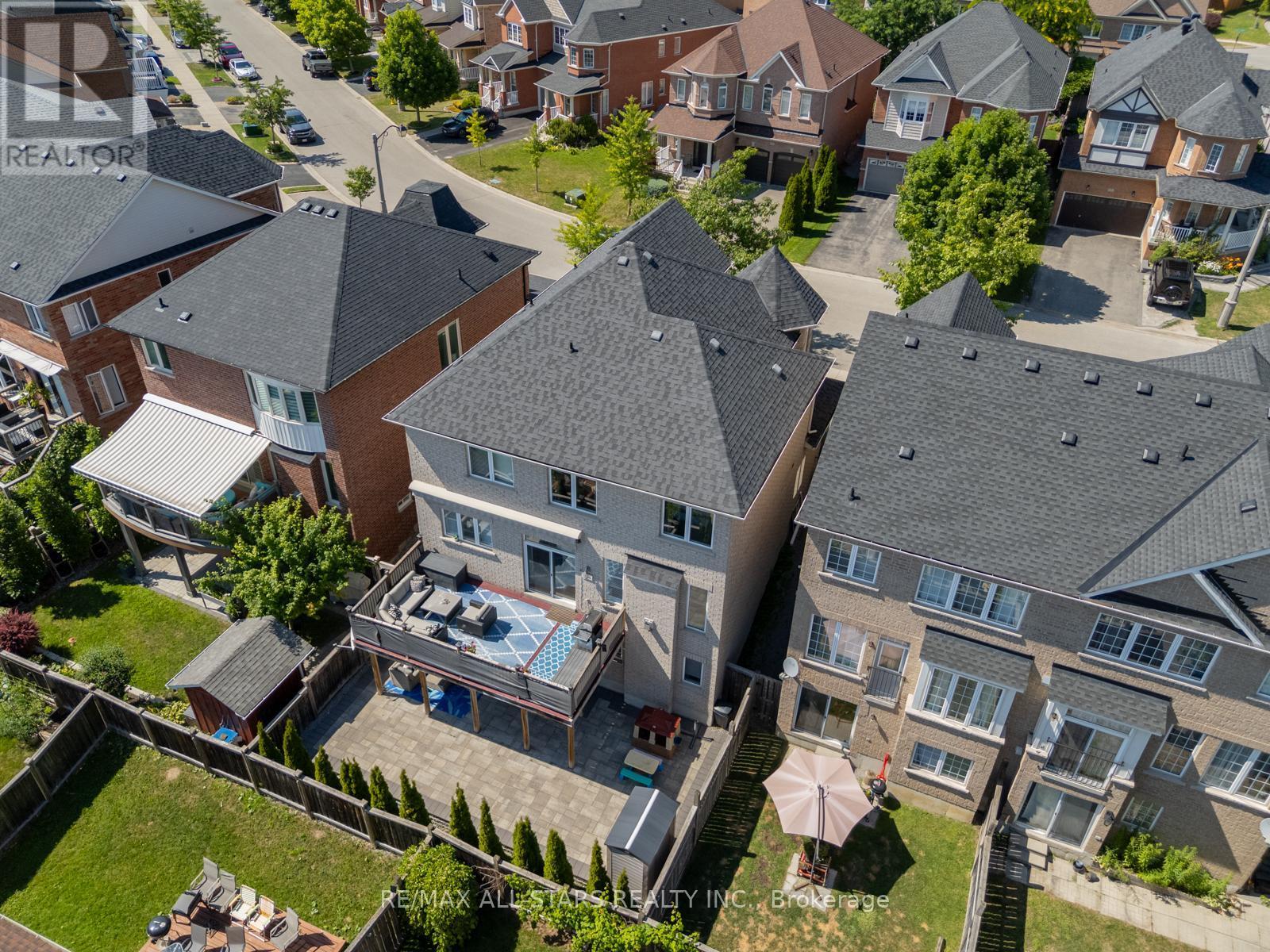 Photo 25 of 70 Isabella Garden Lane, Whitchurchstouffville ON
