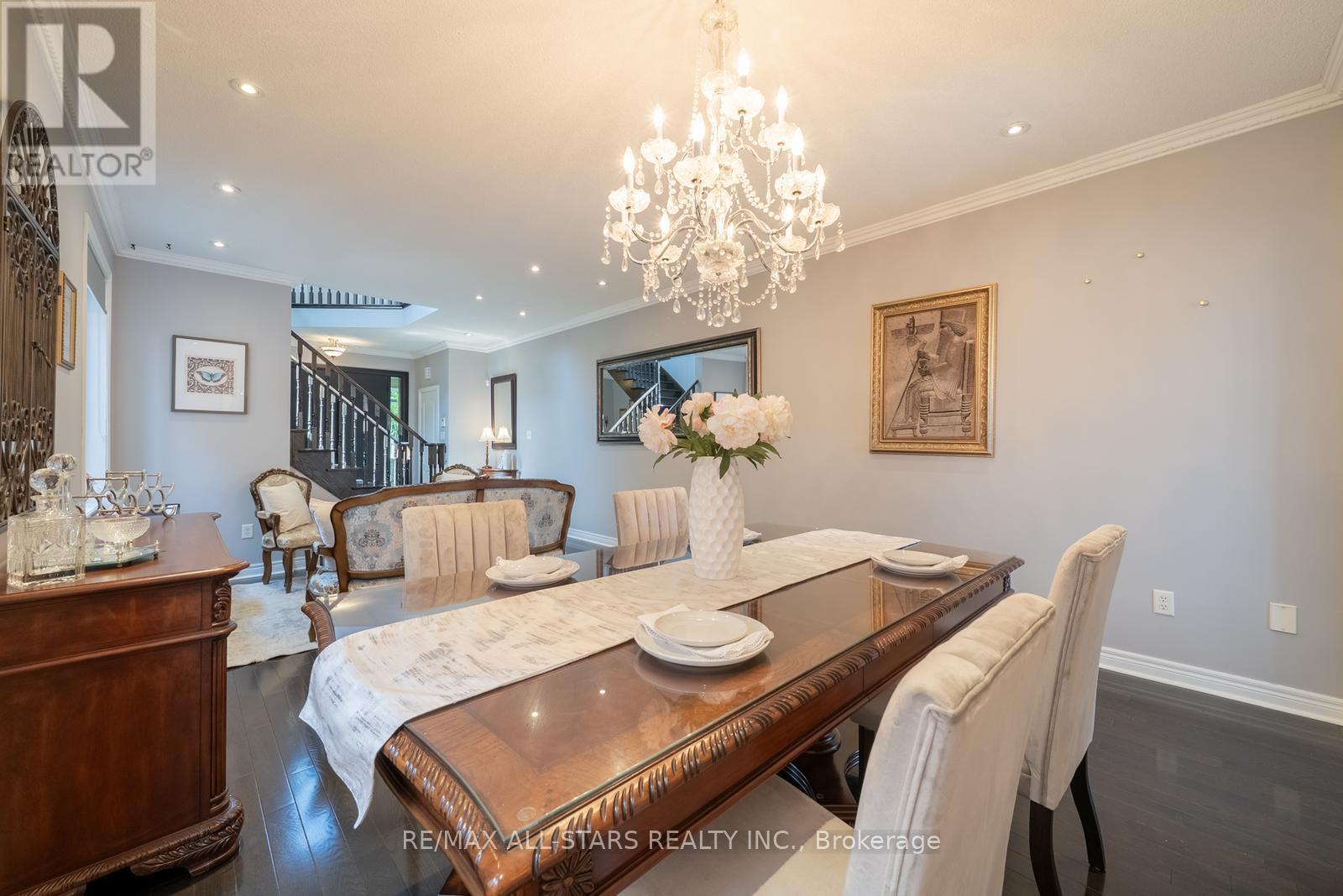 Photo 20 of 70 Isabella Garden Lane, Whitchurchstouffville ON
