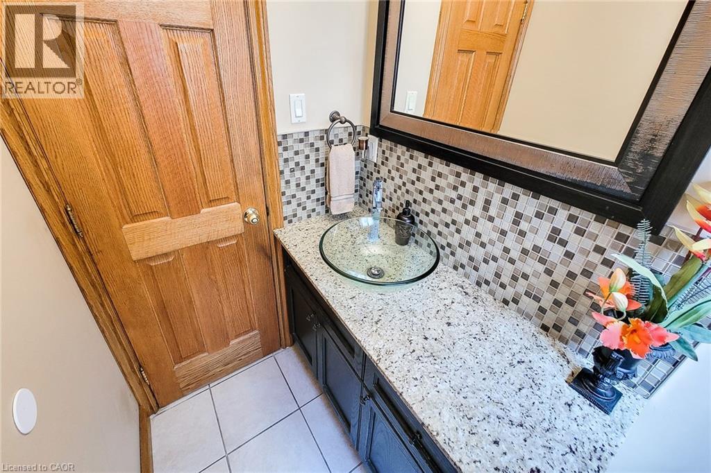 Photo 40 of 535 Upper Horning Road, Hamilton ON