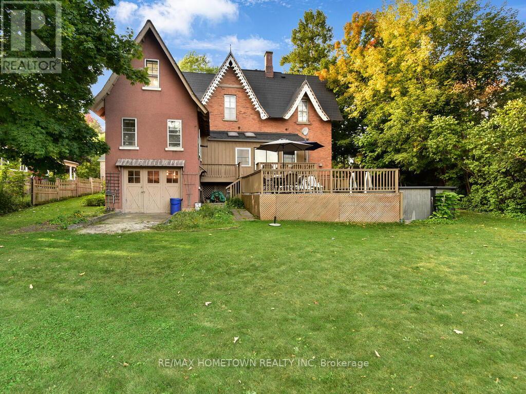 Photo 13 of 157 Dibble Street W, Prescott ON