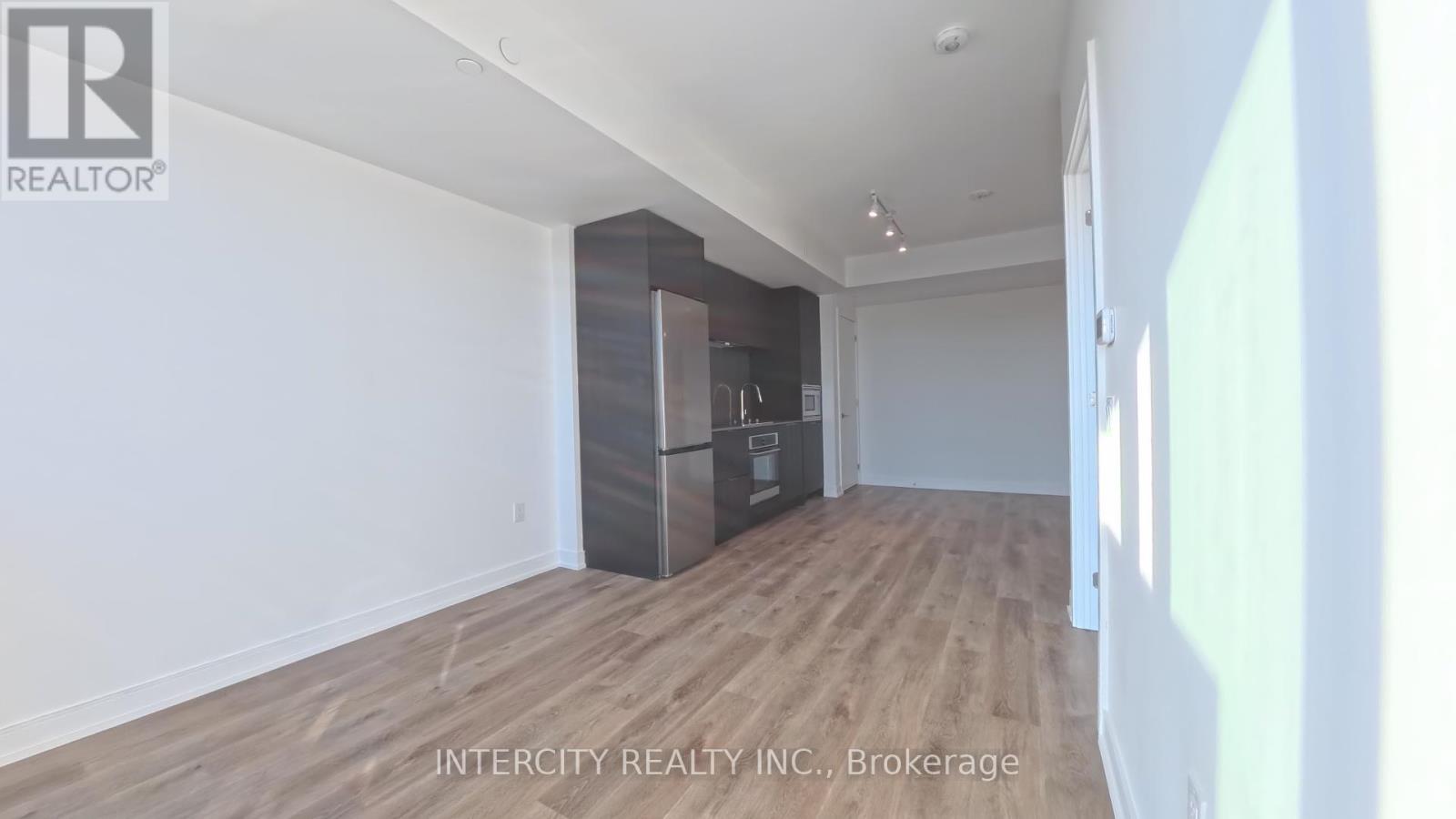 Photo 4 of 1108 3009 Novar Road, Mississauga ON