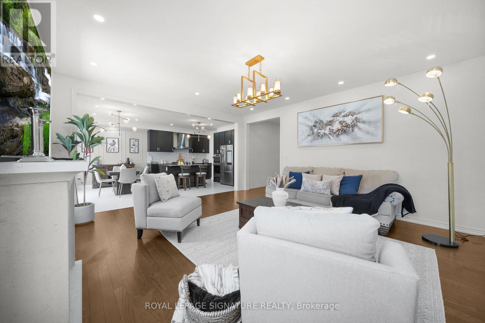 Photo 38 of 372 Clockwork Drive, Brampton ON