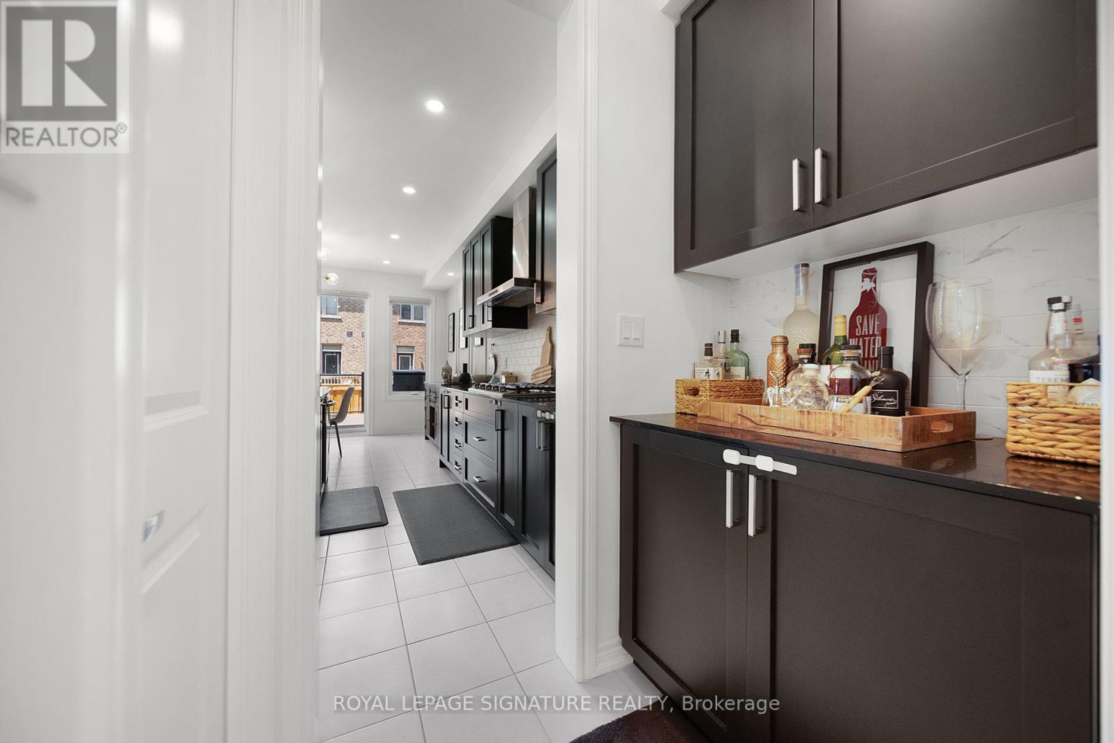 Photo 15 of 372 Clockwork Drive, Brampton ON