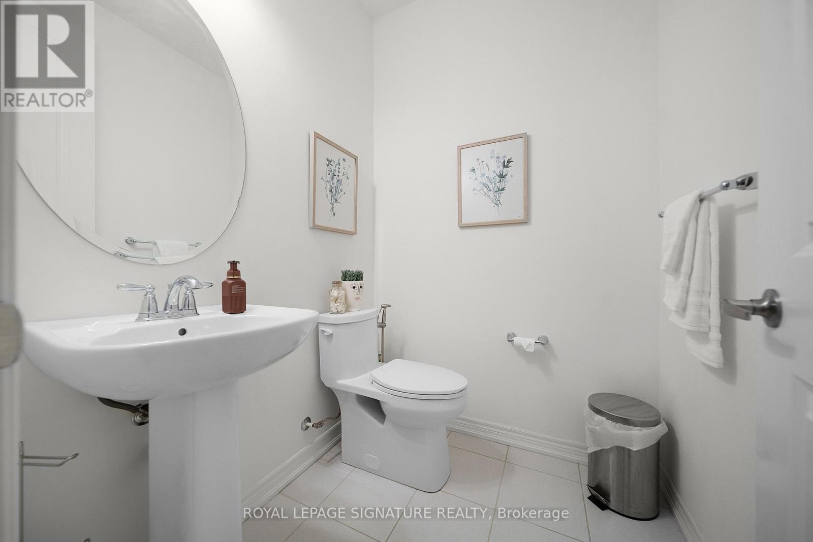 Photo 2 of 372 Clockwork Drive, Brampton ON