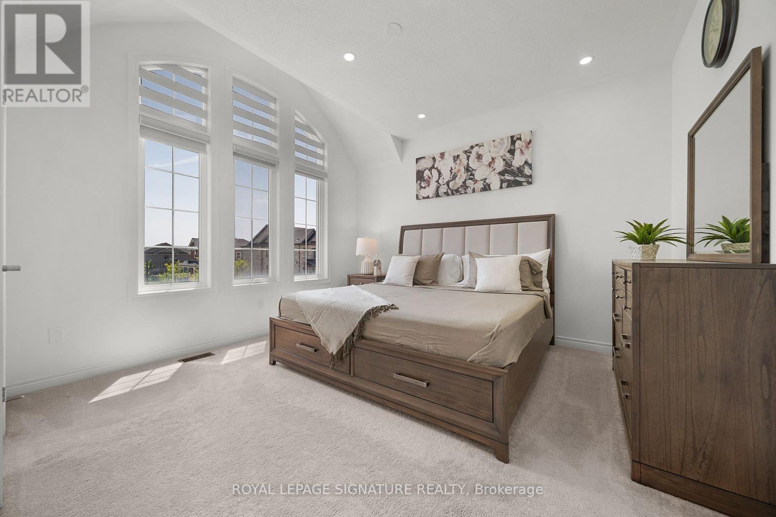 Photo 7 of 372 Clockwork Drive, Brampton ON