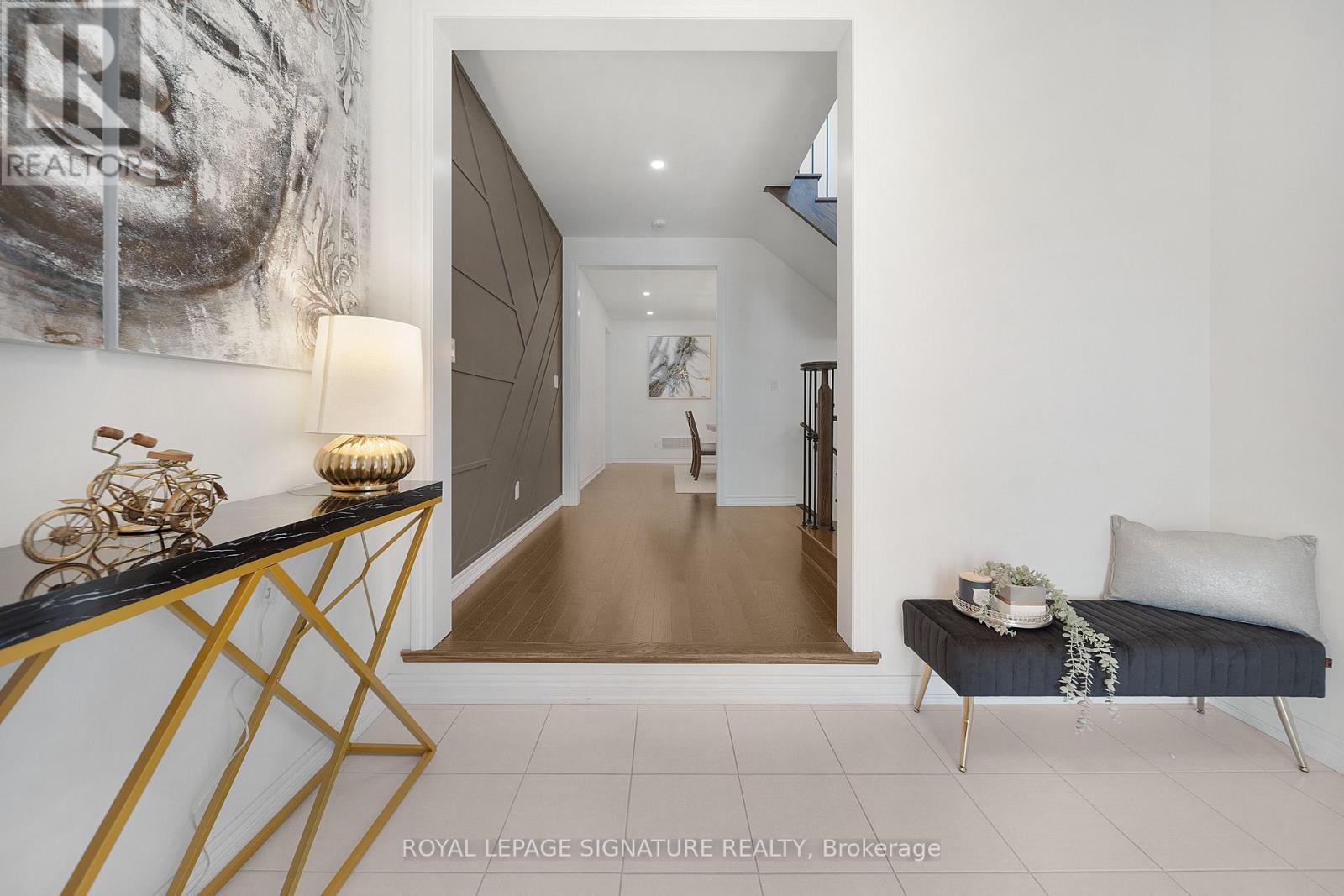 Photo 23 of 372 Clockwork Drive, Brampton ON