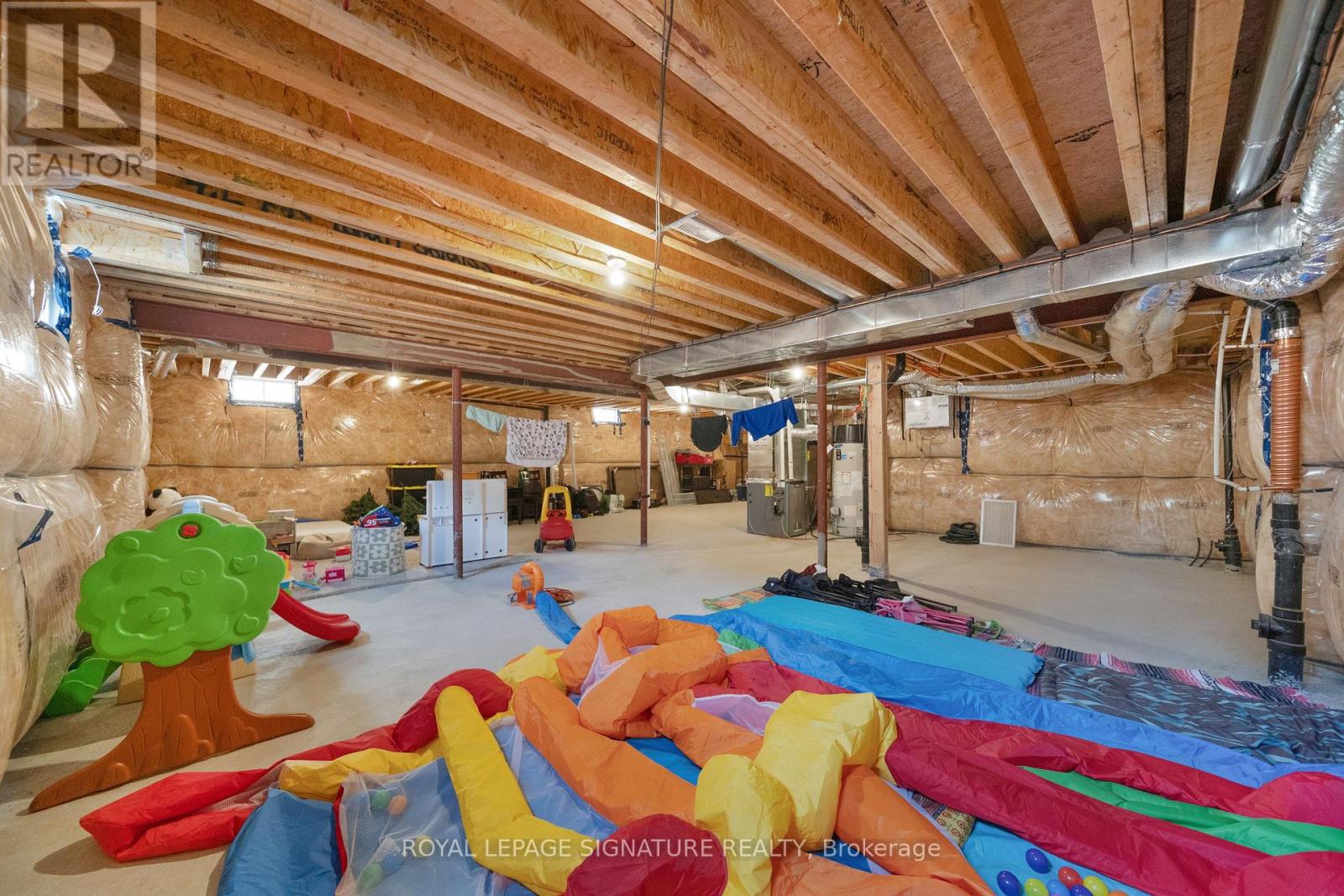 Photo 12 of 372 Clockwork Drive, Brampton ON