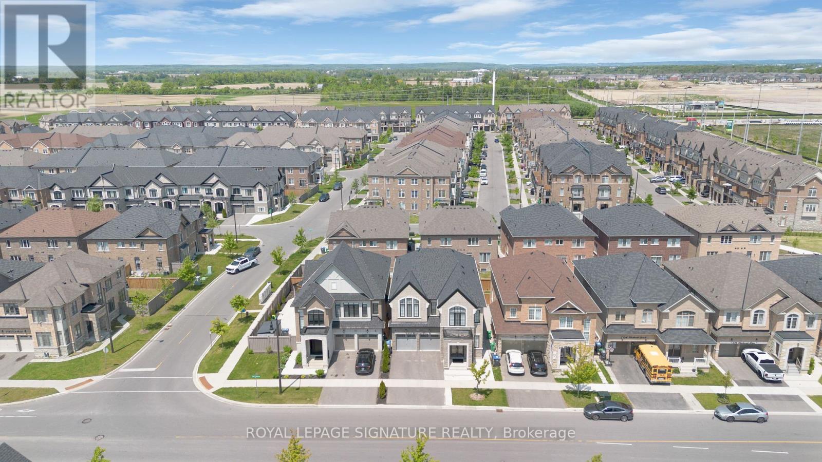 Photo 5 of 372 Clockwork Drive, Brampton ON
