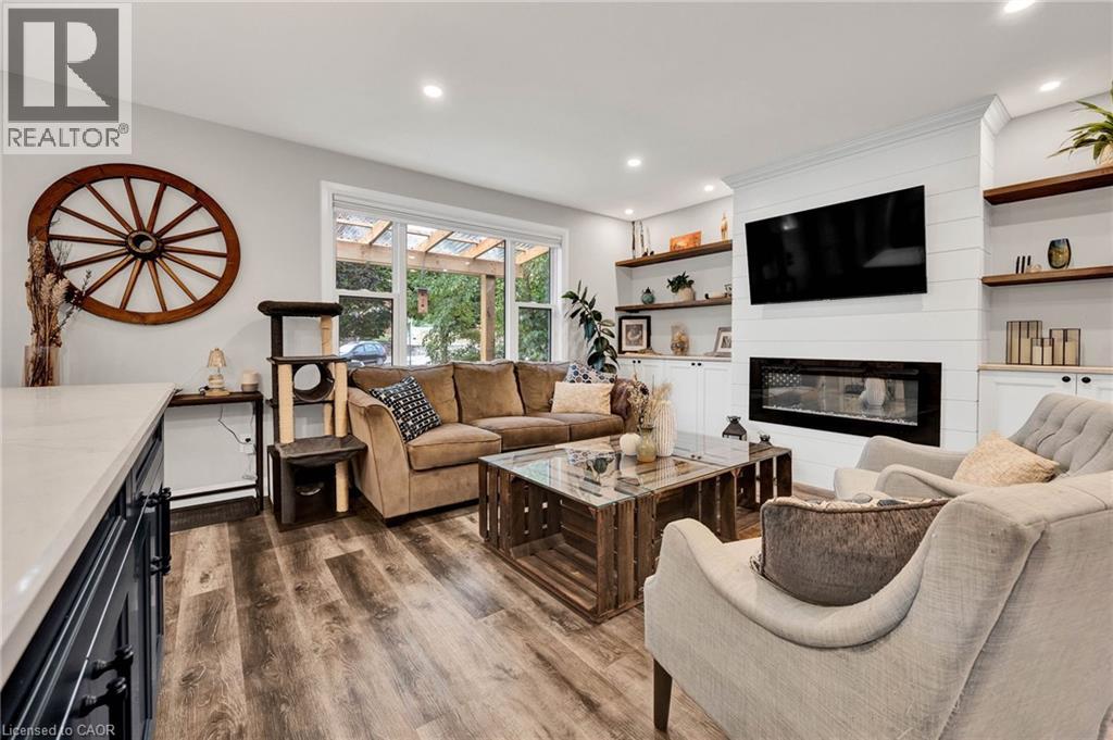 Photo 5 of 604 Guelph Street, Kitchener ON