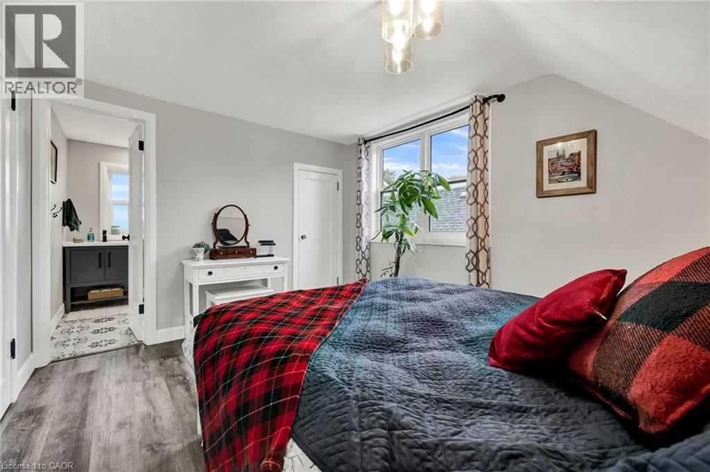 Photo 16 of 604 Guelph Street, Kitchener ON