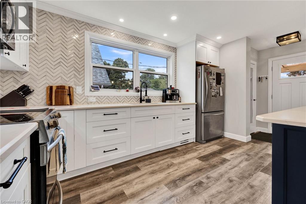 Photo 8 of 604 Guelph Street, Kitchener ON