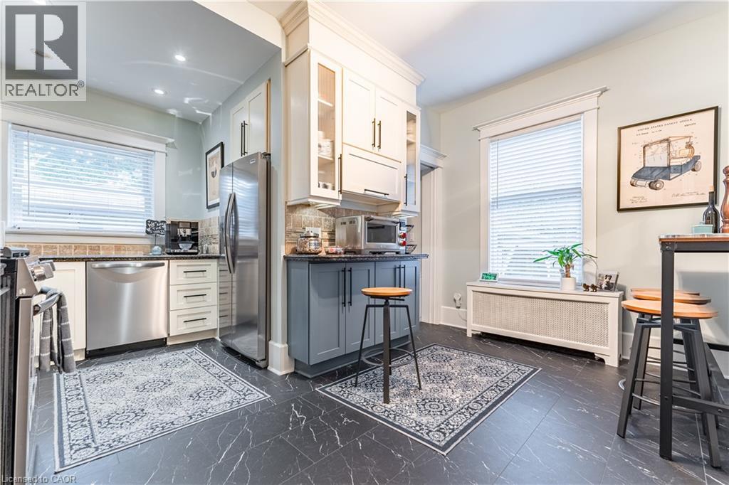 Photo 22 of 98 Sherman Avenue S, Hamilton ON