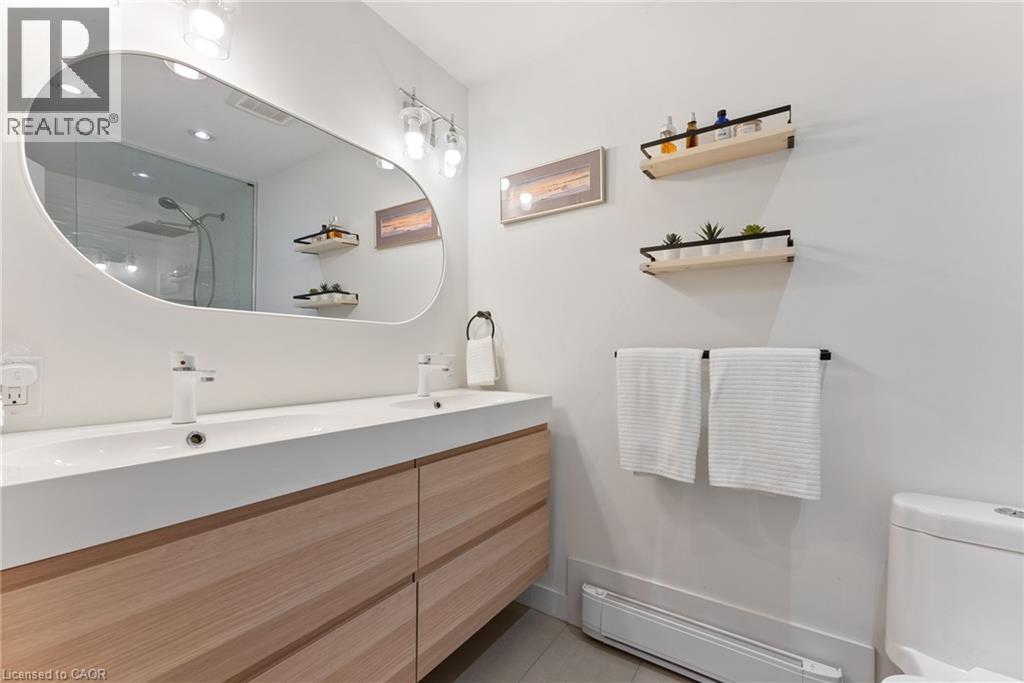 Photo 14 of 23 Macaulay Street W Unit 2, Hamilton ON
