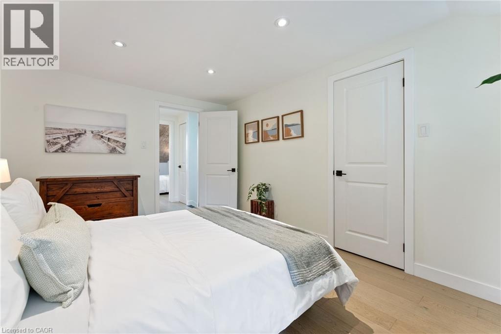 Photo 18 of 23 Macaulay Street W Unit 2, Hamilton ON