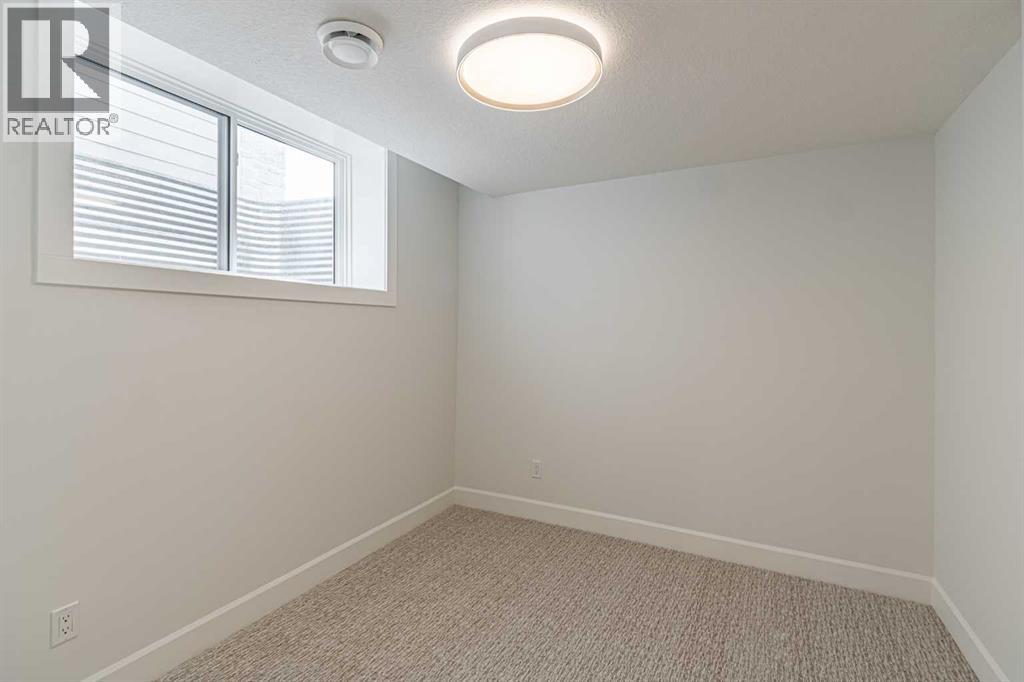 Photo 27 of 1940 50 Avenue Sw, Calgary AB