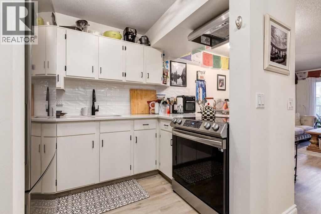 Photo 2 of 211 2204 1 Street Sw, Calgary AB