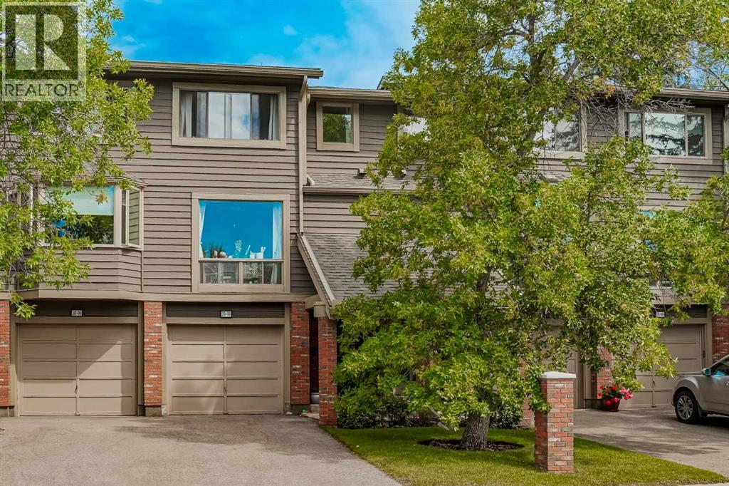 Photo 3 of 29 99 Midpark Gardens Se, Calgary AB