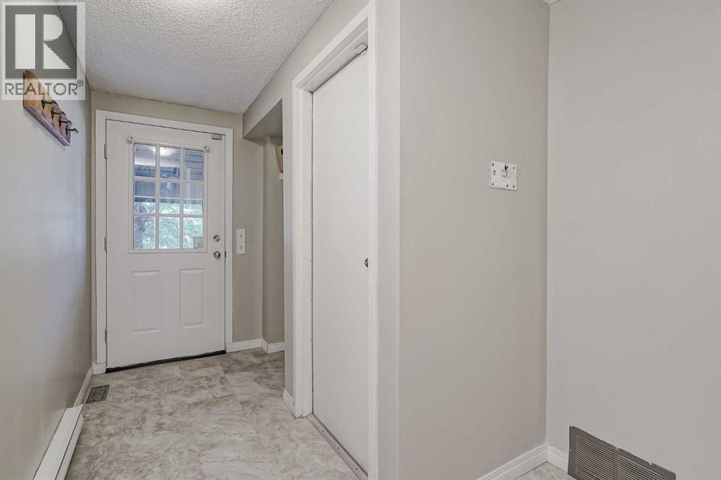 Photo 30 of 29 99 Midpark Gardens Se, Calgary AB