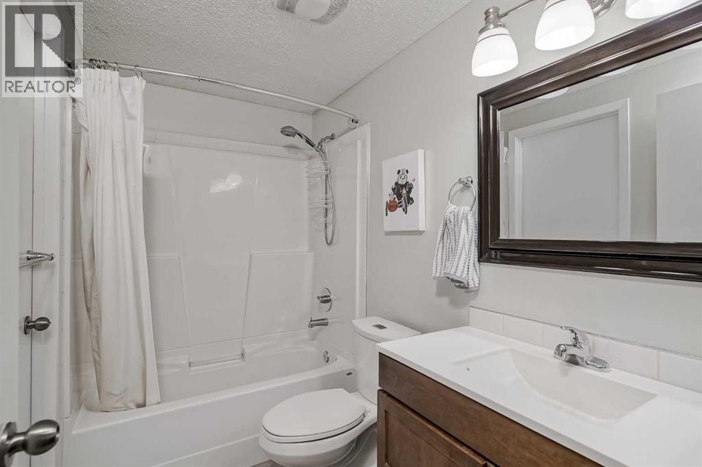 Photo 24 of 29 99 Midpark Gardens Se, Calgary AB