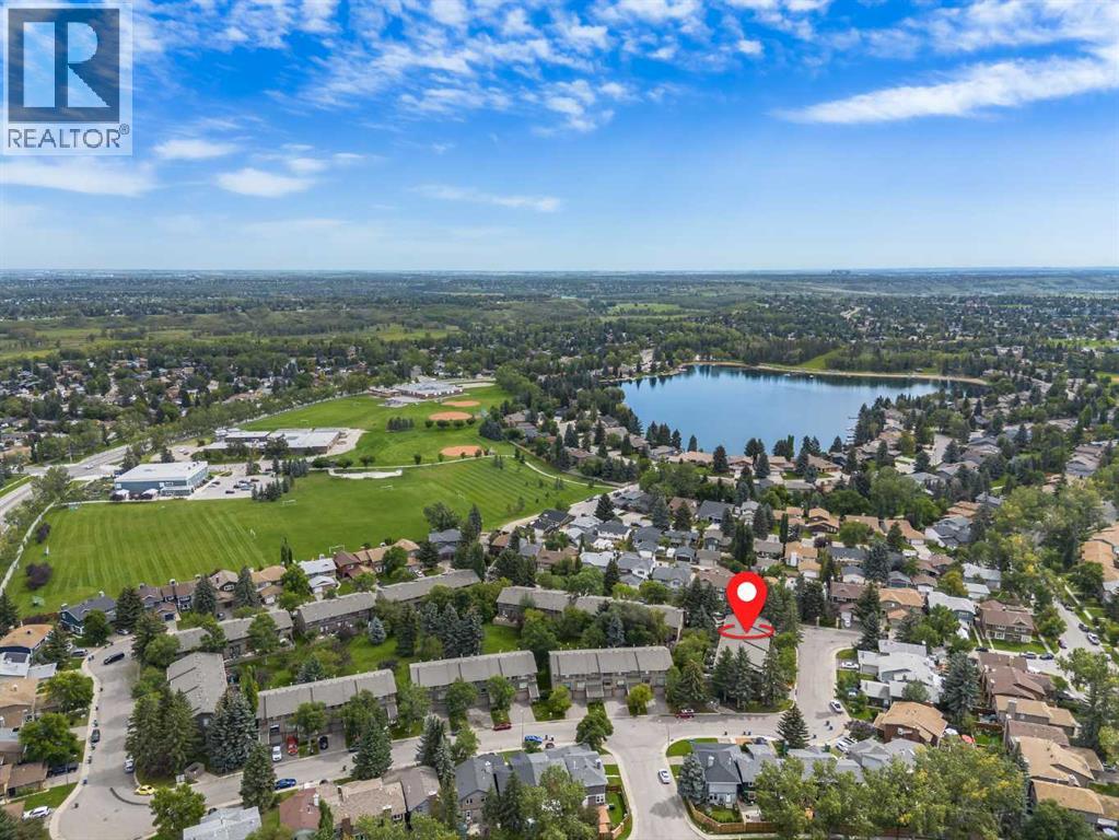 Photo 6 of 29 99 Midpark Gardens Se, Calgary AB