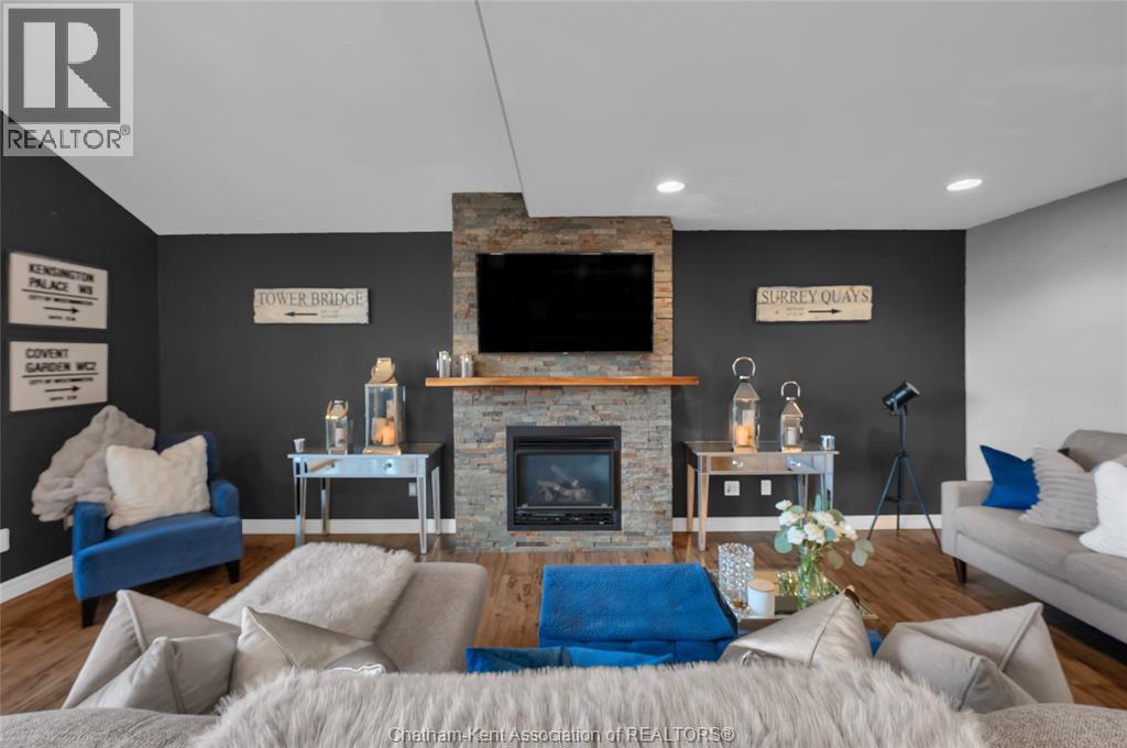 Photo 30 of 247 Hudson Drive, Chatham ON