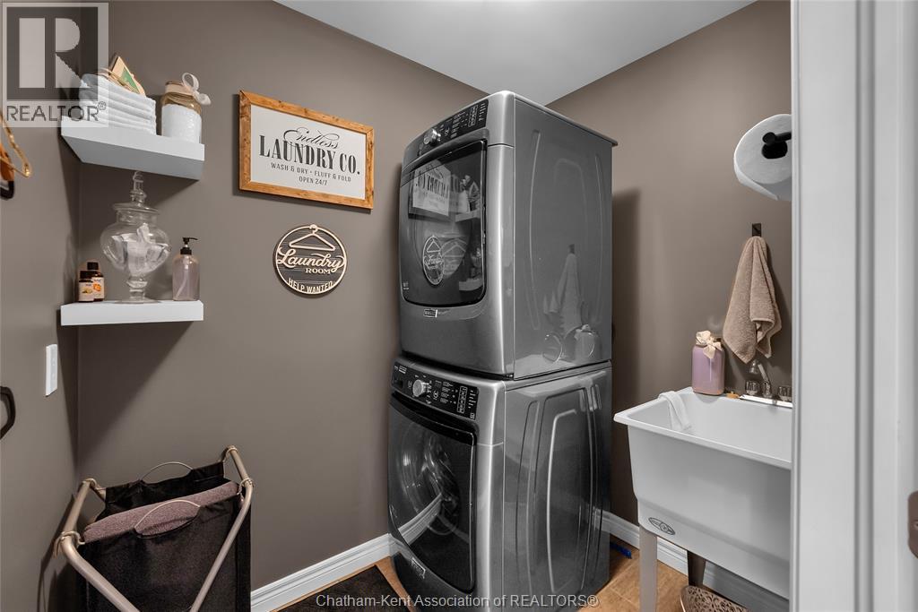 Photo 16 of 247 Hudson Drive, Chatham ON