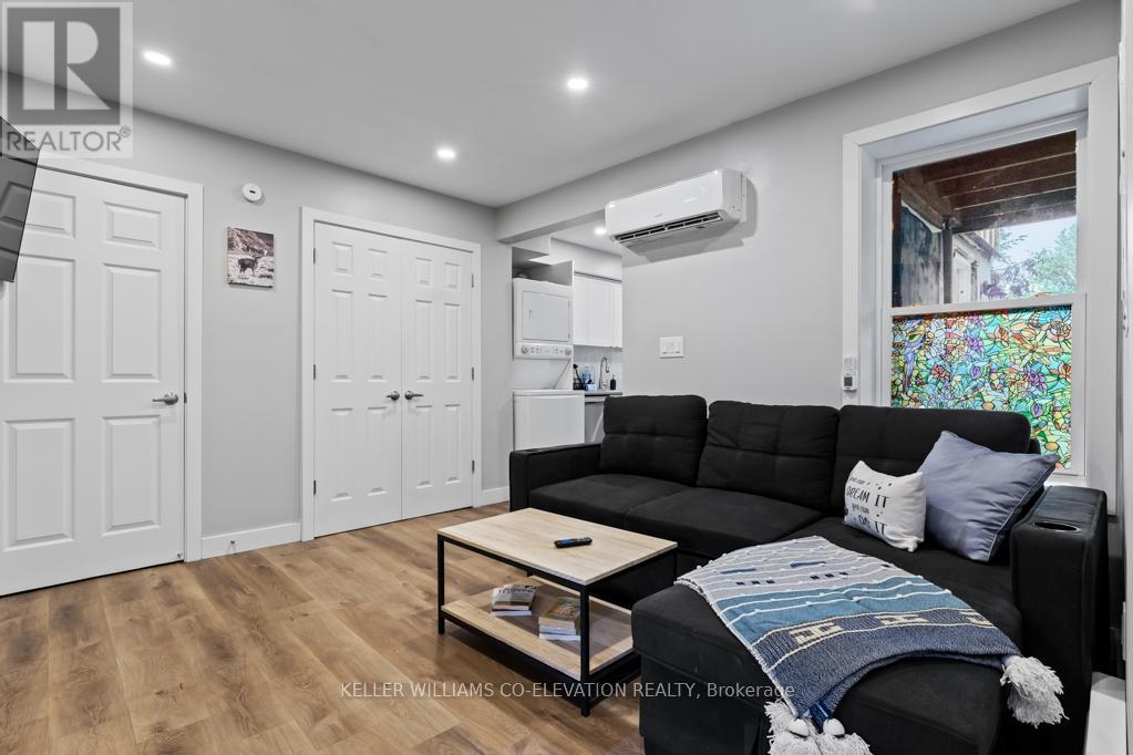 Photo 30 of 1 164 168 Picton Street E, Hamilton ON