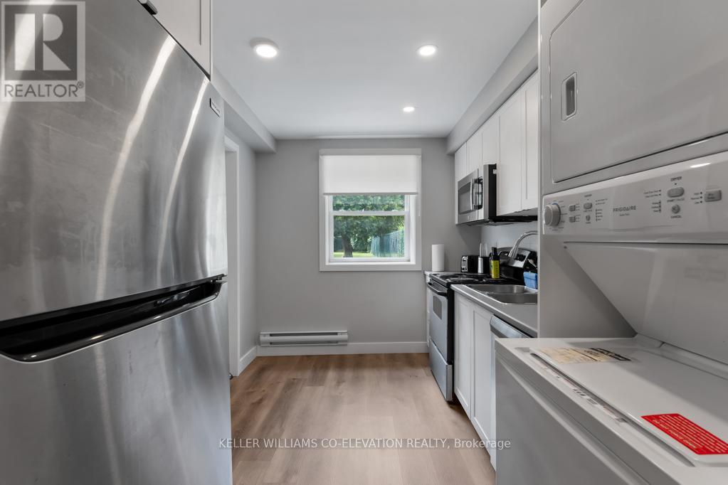 Photo 3 of 2 164 168 Picton Street E, Hamilton ON
