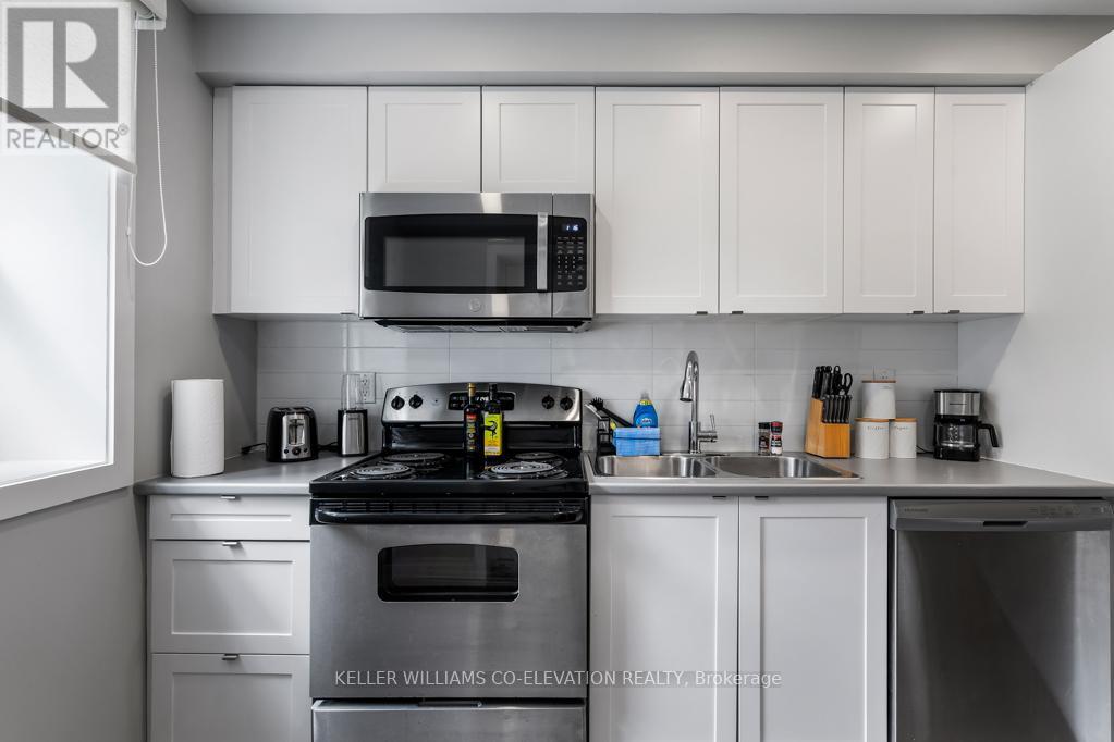 Photo 25 of 2 164 168 Picton Street E, Hamilton ON
