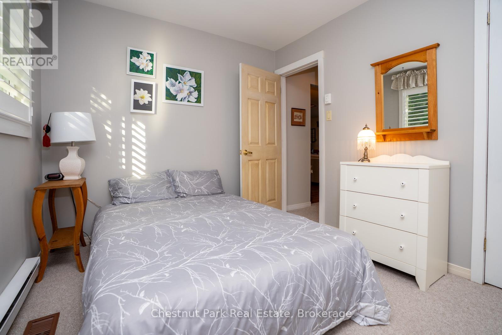 Photo 28 of 197 Escarpment Crescent, Collingwood ON