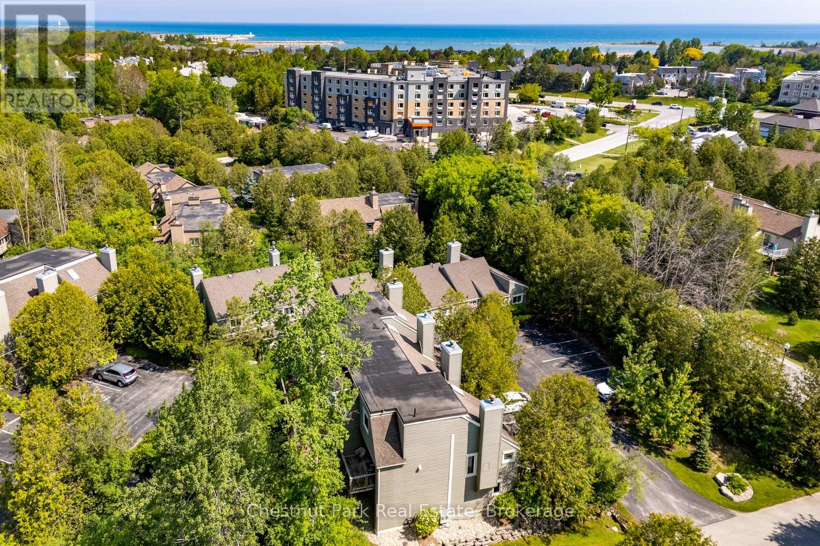 Photo 6 of 197 Escarpment Crescent, Collingwood ON