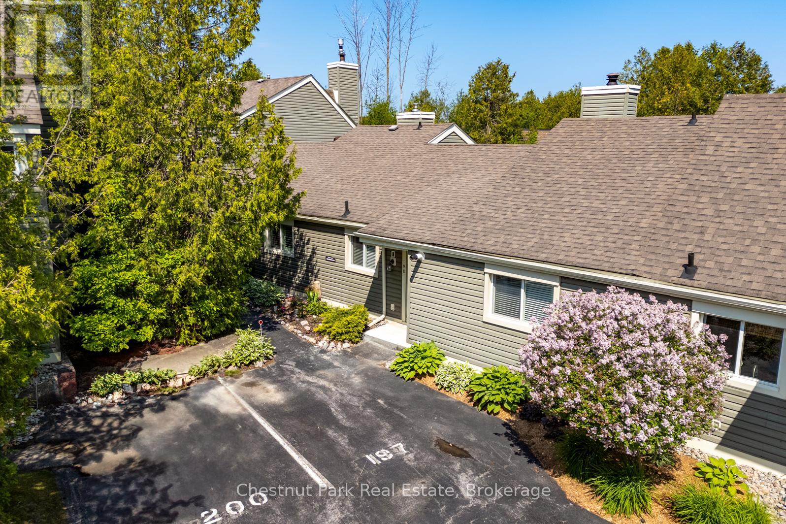 Photo 14 of 197 Escarpment Crescent, Collingwood ON