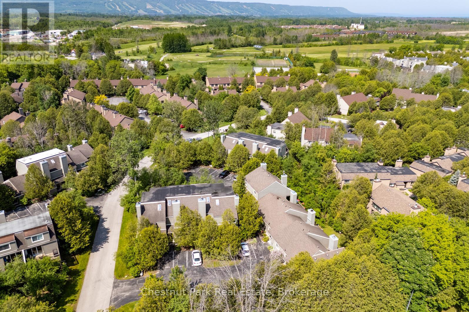 Photo 4 of 197 Escarpment Crescent, Collingwood ON