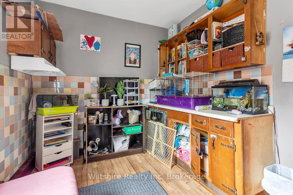 Photo 3 of 324 Broadway Street, Tillsonburg ON