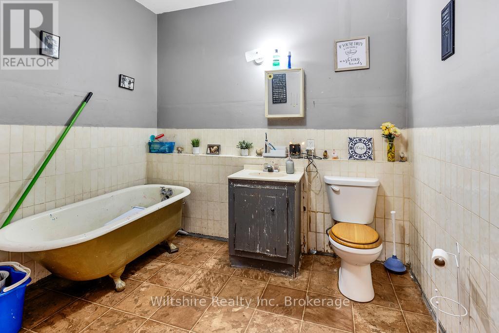 Photo 17 of 324 Broadway Street, Tillsonburg ON