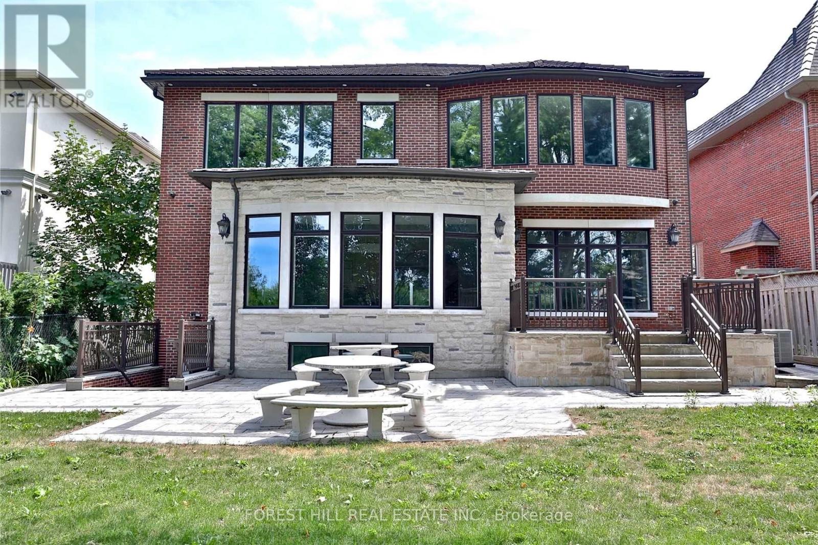 Photo 1 of 126 Beechwood Avenue, Toronto ON