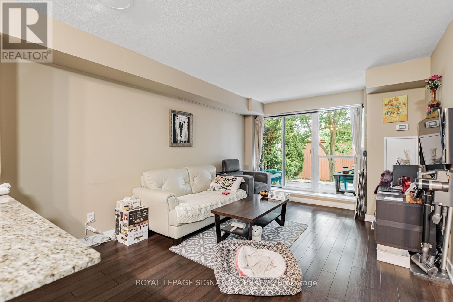 Photo 11 of 221 120 Dallimore Circle, Toronto ON