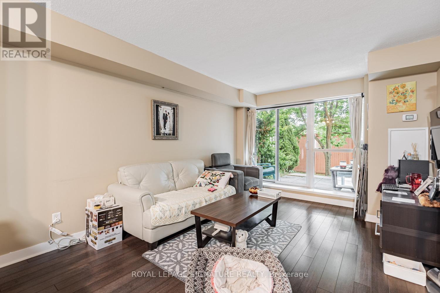 Photo 16 of 221 120 Dallimore Circle, Toronto ON