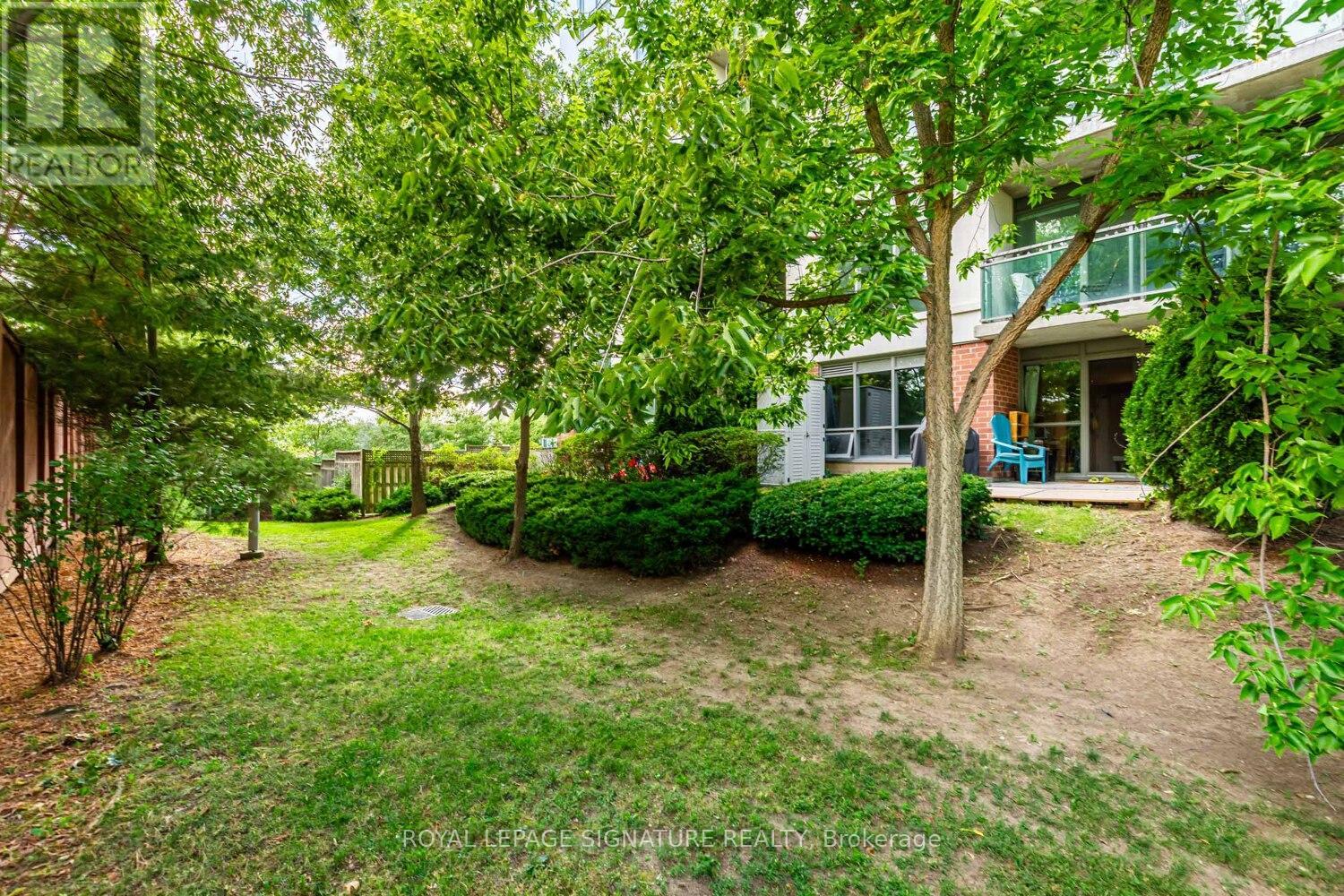 Photo 27 of 221 120 Dallimore Circle, Toronto ON