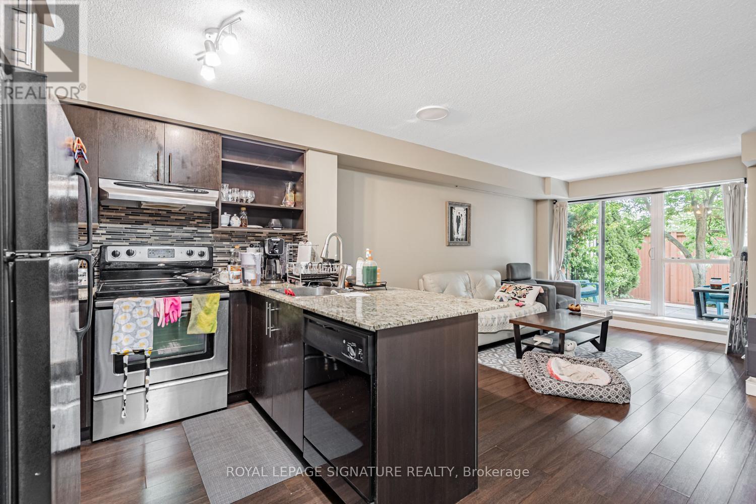 Photo 2 of 221 120 Dallimore Circle, Toronto ON