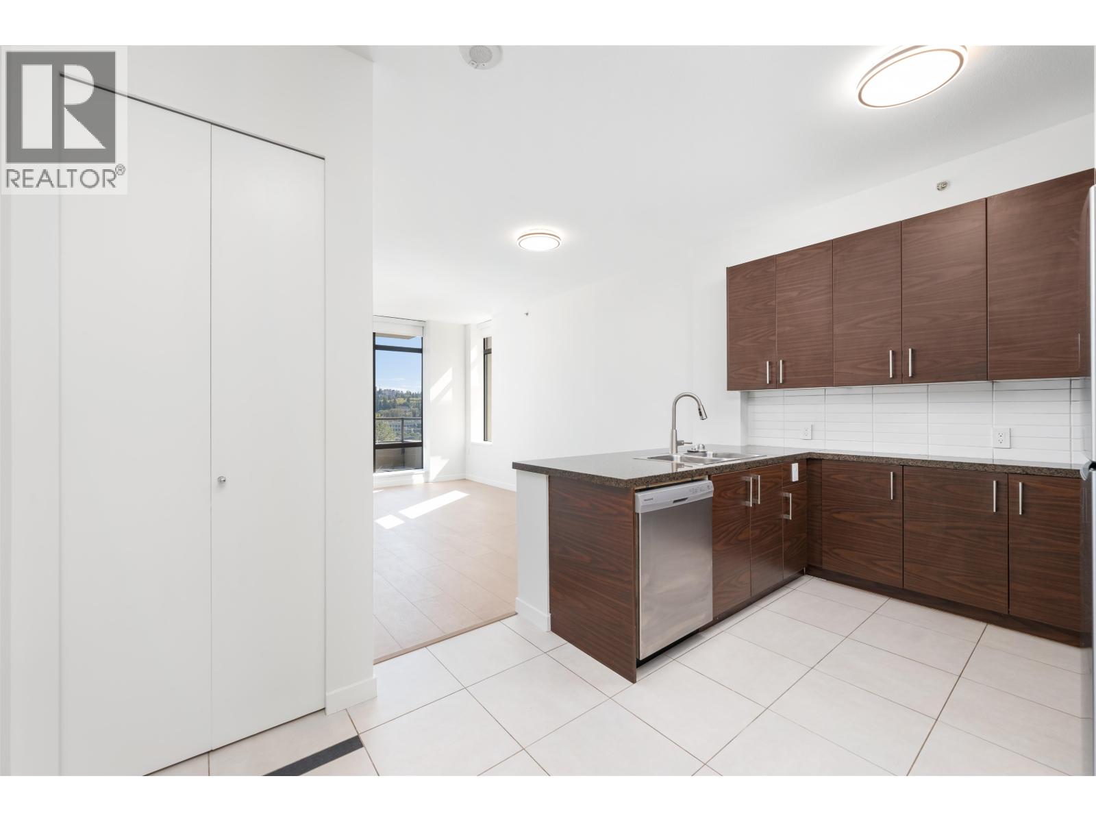 Photo 24 of 1002 2355 Madison Avenue, Burnaby BC