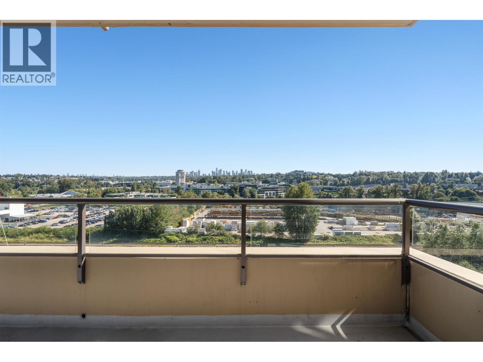 Photo 3 of 1002 2355 Madison Avenue, Burnaby BC