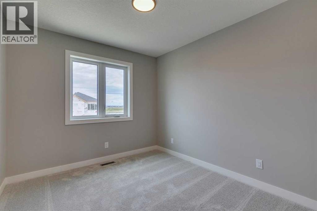 Photo 29 of 469 Hotchkiss Drive Sw, Calgary AB