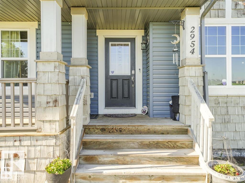 Photo 61 of 2954 18 A Av Nw, Edmonton AB