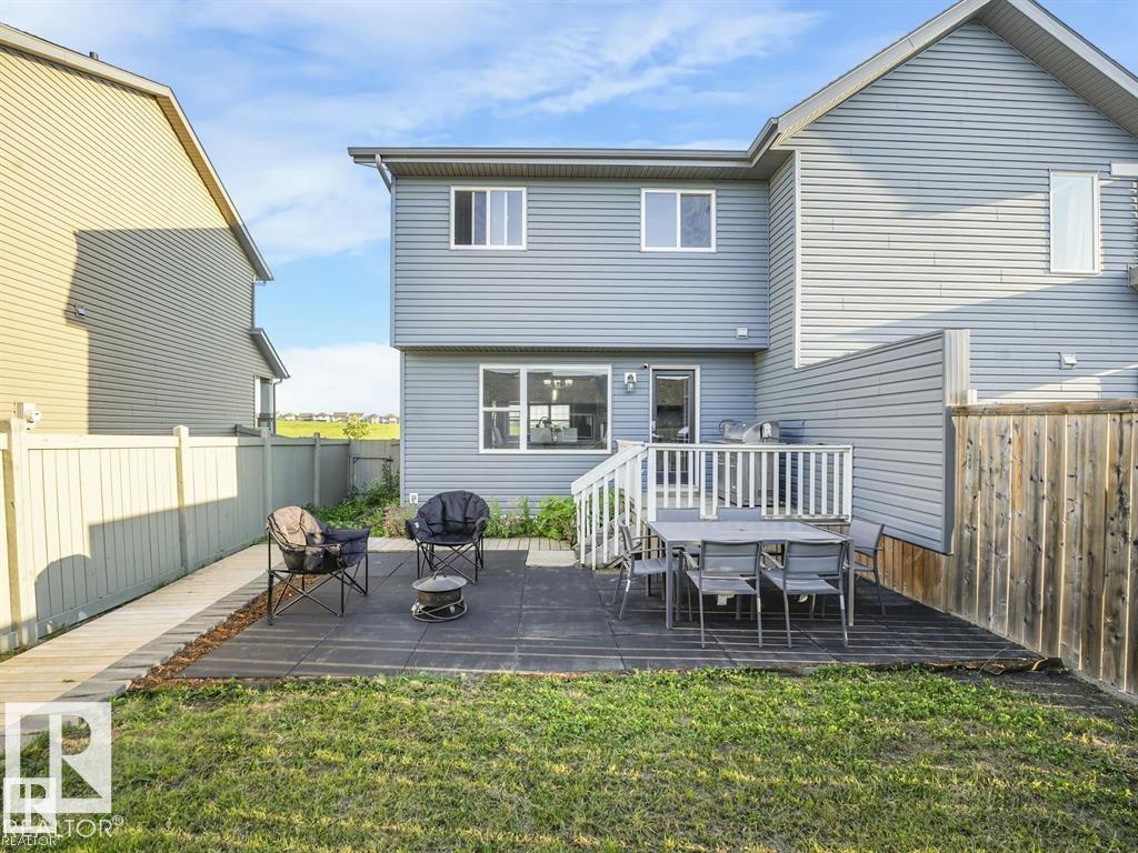 Photo 15 of 2954 18 A Av Nw, Edmonton AB